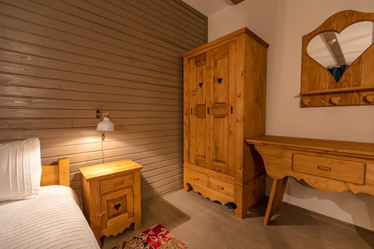 Chiba Chalet 蒂米苏尔德约斯 外观 照片
